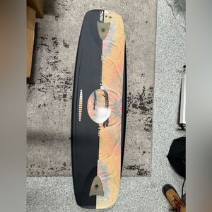 liquid force illusion wakeboard no fins pink and multi color.